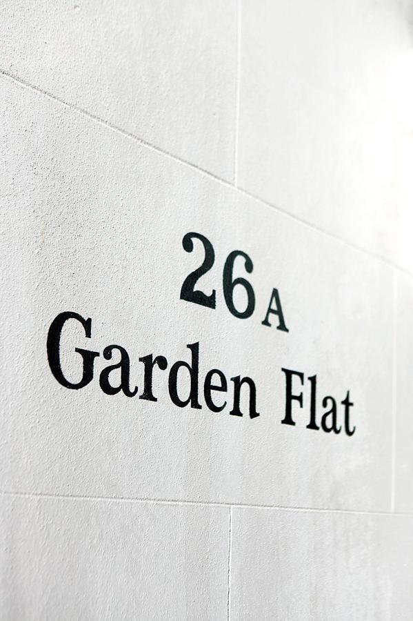 Central Hastings, Stylish-Luxe, Seaside Apartment. Exterior photo